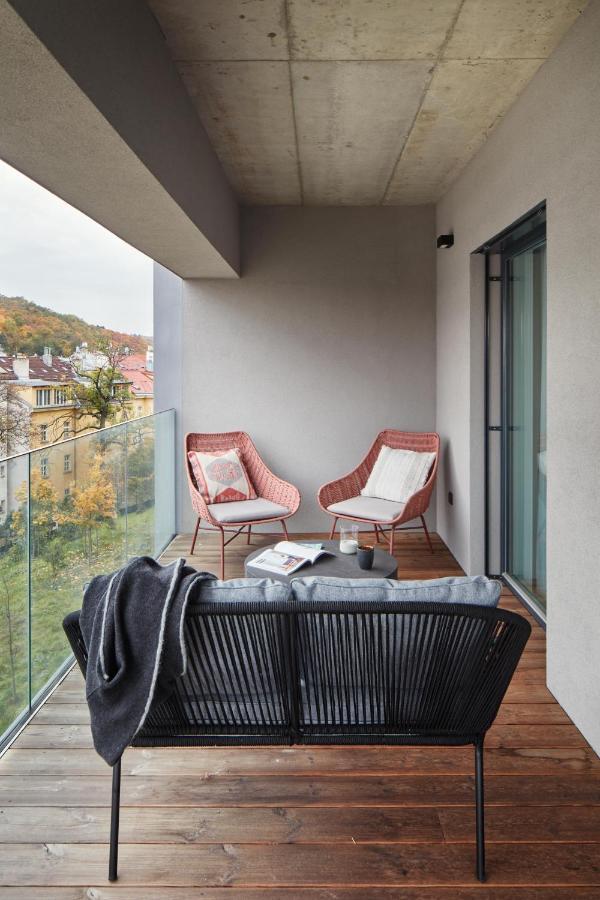 Prague Days - Designer Apts - Garage - Terrace - Easy City Access Buitenkant foto